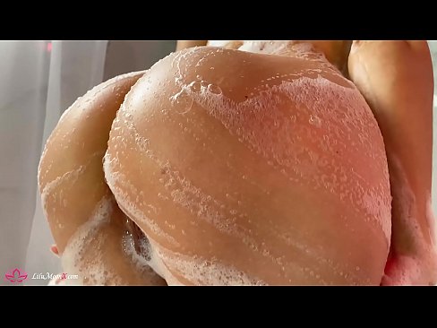 ❤️ Brunete masturbē makstiņu ar vibratoru līdz intensīvam orgasmam dušā Kaltais porno pie lv.tukifporno.ru ❌️❤