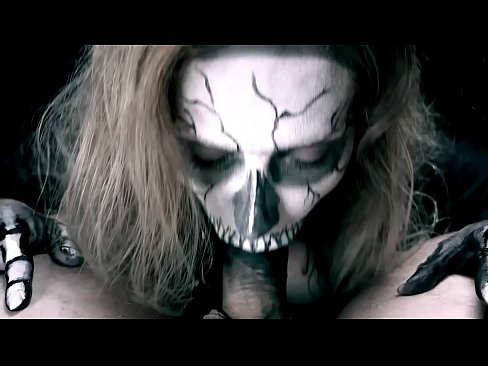 ❤️ Demoniska meitene sūc locekli ar savu melno muti un norij spermu. Kaltais porno pie lv.tukifporno.ru ❌️❤